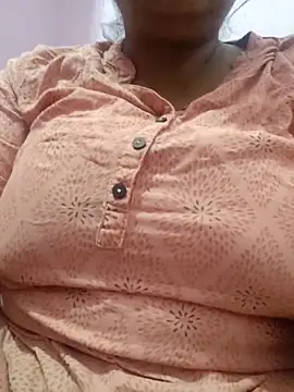 bitch-horny online show from October 25, 2025, 1:18 pm