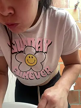 Snapshot of amberbakee chatting on February 3, 2026, 12:54 pm amberbakee online show from February 3, 2026, 12:54 pm