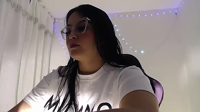 amberbakee online show from May 26, 2026, 2:13 pm