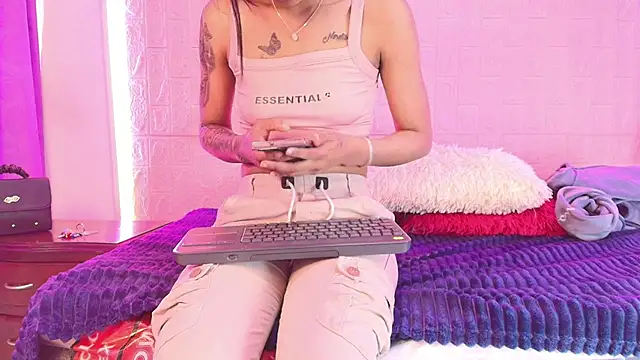 Baby kinky-- online show from October 8, 2025, 2:36 pm