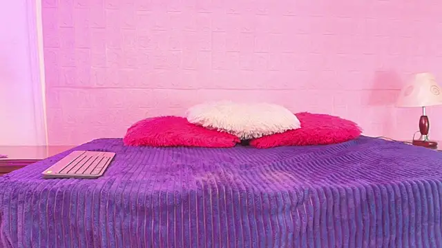 Baby kinky-- online show from October 9, 2025, 2:04 pm