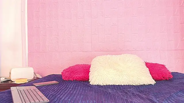 Baby kinky-- online show from October 21, 2025, 2:18 pm