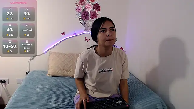 Snapshot of Valeryxs chatting on October 1, 2025, 7:20 pm Valeryxs online show from October 1, 2025, 7:20 pm