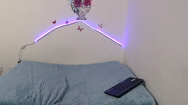 Snapshot of Valeryxs chatting on October 11, 2025, 7:34 pm Valeryxs online show from October 11, 2025, 7:34 pm