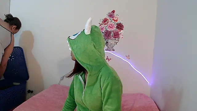 Snapshot of Valeryxs chatting on October 31, 2025, 4:08 pm Valeryxs online show from October 31, 2025, 4:08 pm