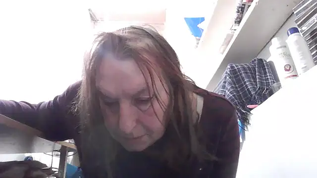 Snapshot of AnnaLive570 chatting on February 1, 2026, 6:12 am AnnaLive570 online show from February 1, 2026, 6:12 am