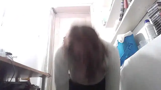 Snapshot of AnnaLive570 chatting on March 17, 2026, 5:22 am AnnaLive570 online show from March 17, 2026, 5:22 am