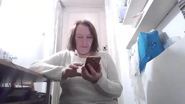 Snapshot of AnnaLive570 chatting on March 27, 2026, 5:24 am AnnaLive570 online show from March 27, 2026, 5:24 am