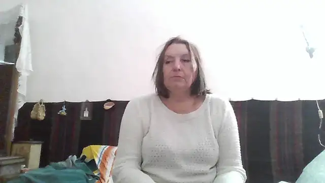 Snapshot of AnnaLive570 chatting on April 2, 2026, 1:53 pm AnnaLive570 online show from April 2, 2026, 1:53 pm