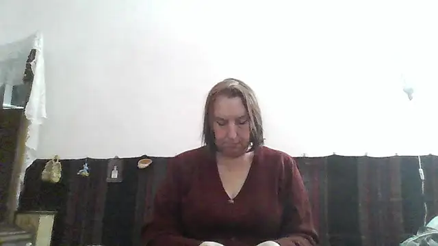 Snapshot of AnnaLive570 chatting on April 3, 2026, 2:15 pm AnnaLive570 online show from April 3, 2026, 2:15 pm