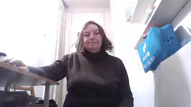 Snapshot of AnnaLive570 chatting on April 8, 2026, 4:23 am AnnaLive570 online show from April 8, 2026, 4:23 am