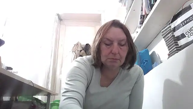 Snapshot of AnnaLive570 chatting on April 14, 2026, 11:49 am AnnaLive570 online show from April 14, 2026, 11:49 am