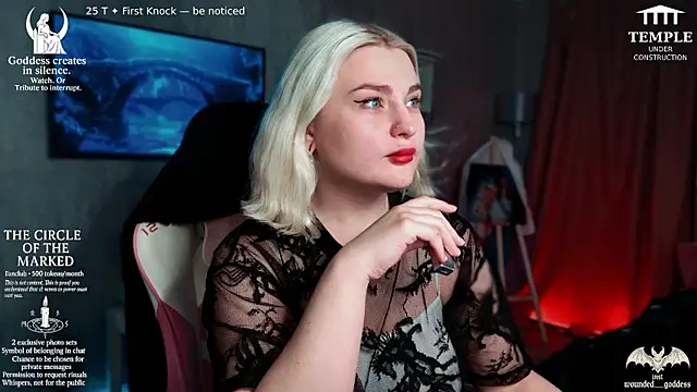 Wounded Goddess  online show from November 15, 2025, 5:49 am