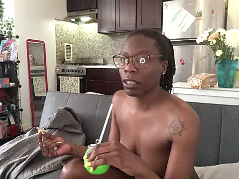 Snapshot of littyleesh1 chatting on March 17, 2026, 6:44 pm littyleesh1 online show from March 17, 2026, 6:44 pm