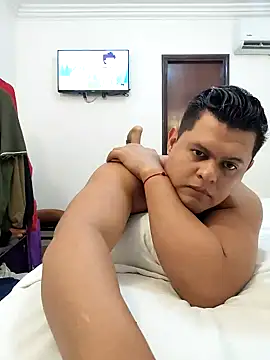 Snapshot of Mathias1221 chatting on September 16, 2025, 4:52 pm Mathias1221 online show from September 16, 2025, 4:52 pm