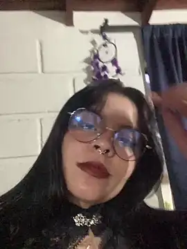 Snapshot of SweetKimi_ chatting on October 6, 2025, 11:02 pm SweetKimi online show from October 6, 2025, 11:02 pm