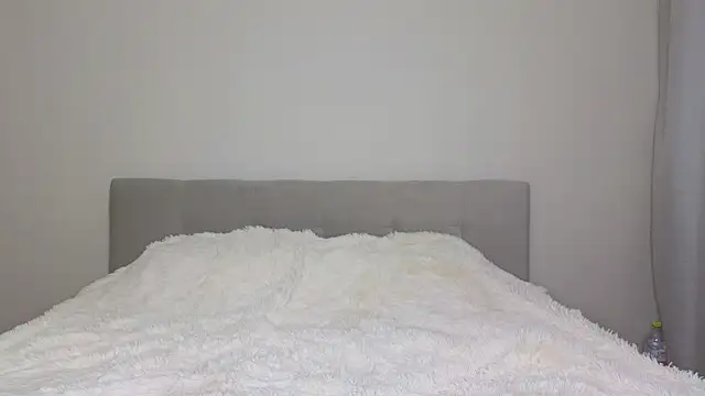 Annabel theMoon online show from December 19, 2025, 3:57 am