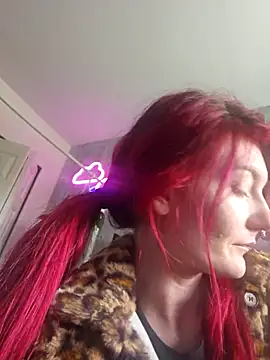 Snapshot of Blossom94 chatting on April 5, 2026, 7:22 pm Blossom94 online show from April 5, 2026, 7:22 pm