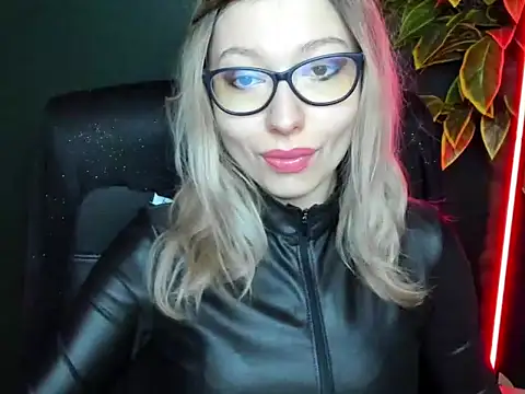 loveHeidi online show from February 9, 2026, 5:33 am