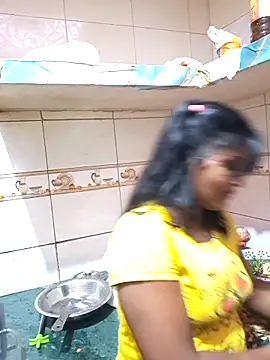 Snapshot of Rashmi_Pathak chatting on October 6, 2025, 2:31 am Rashmi Pathak online show from October 6, 2025, 2:31 am