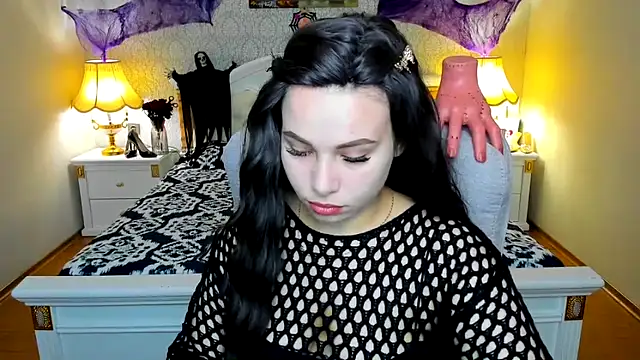 OmniaSher online show from November 3, 2025, 9:54 am