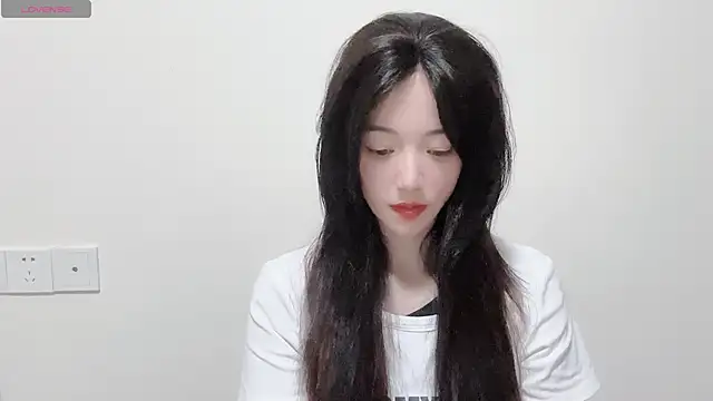 Snapshot of Queen_ww chatting on September 9, 2025, 12:37 pm Queen ww online show from September 9, 2025, 12:37 pm