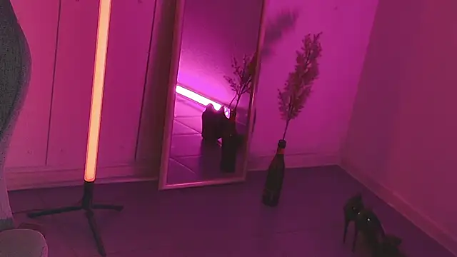 Yoka paradoXXX online show from December 23, 2025, 5:05 am