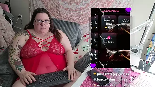 brookenicole3003 online show from April 16, 2026, 1:12 pm