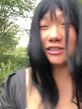 Snapshot of Fengbaby-555 chatting on September 17, 2025, 6:26 am Fengbaby-555 online show from September 17, 2025, 6:26 am