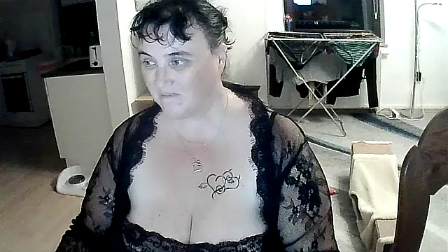 Snapshot of Minou1610 chatting on September 28, 2025, 8:03 pm Minou1610 online show from September 28, 2025, 8:03 pm