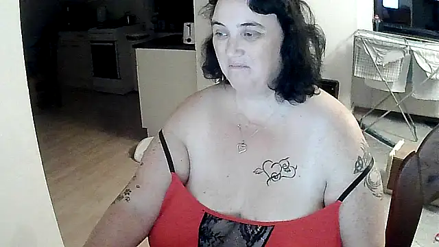 Snapshot of Minou1610 chatting on October 18, 2025, 6:52 pm Minou1610 online show from October 18, 2025, 6:52 pm