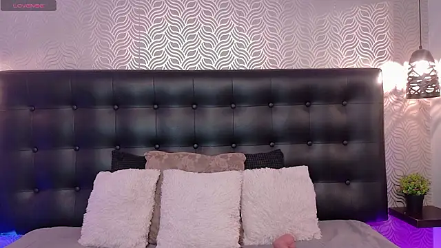 Snapshot of NaiaraMasson_ chatting on March 14, 2026, 12:10 pm NaiaraMasson online show from March 14, 2026, 12:10 pm