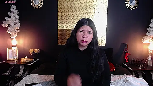 kinky momm online show from October 1, 2025, 1:06 pm