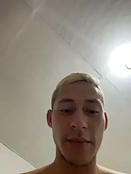 Boy hot- online show from April 2, 2026, 7:28 am