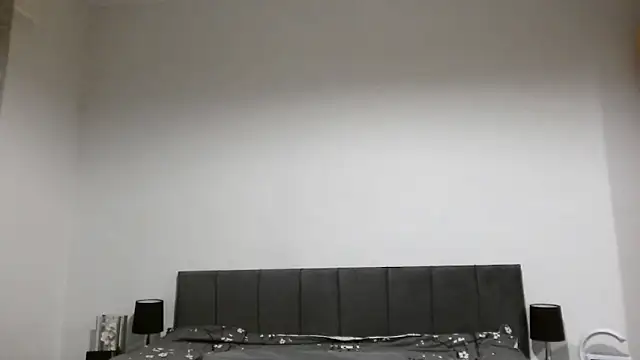 Snapshot of ShawtLana chatting on November 13, 2025, 8:30 pm ShawtLana online show from November 13, 2025, 8:30 pm