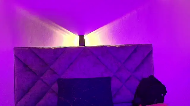 Shantey Laurent online show from September 19, 2025, 1:45 pm