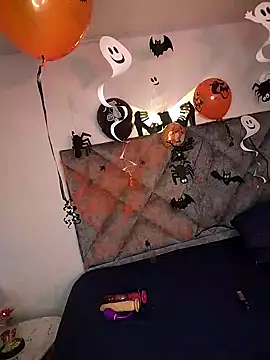 Shantey Laurent online show from October 28, 2025, 1:58 pm