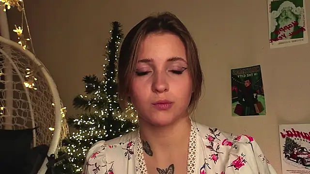 Snapshot of LoveSeekins chatting on January 17, 2026, 7:28 pm LoveSeekins online show from January 17, 2026, 7:28 pm