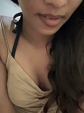 Snapshot of Drive_girl chatting on October 10, 2025, 5:45 pm Drive girl online show from October 10, 2025, 5:45 pm
