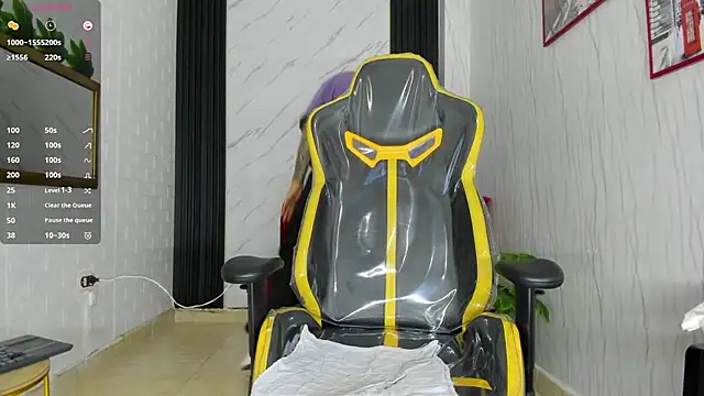 xKevyn online show from October 21, 2025, 12:28 pm