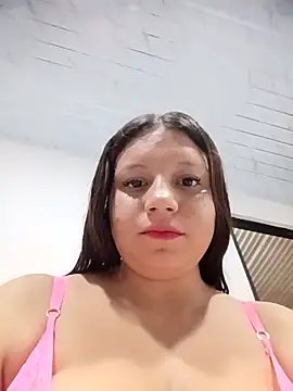 Snapshot of Shell_Latina chatting on April 28, 2026, 3:55 am Shell Latina online show from April 28, 2026, 3:55 am