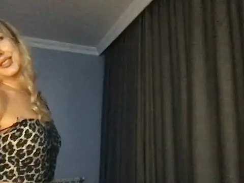 Snapshot of Pyrelissa chatting on December 2, 2025, 4:57 pm Pyrelissa online show from December 2, 2025, 4:57 pm