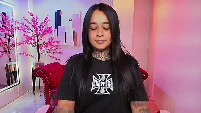 Black roseee online show from February 11, 2026, 3:44 am