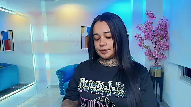 Black roseee online show from March 19, 2026, 3:54 am