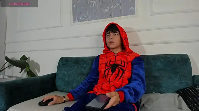 Snapshot of Andree_Kamado chatting on September 29, 2025, 12:10 pm Andree Kamado online show from September 29, 2025, 12:10 pm