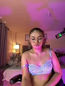 Snapshot of OxanaFedorova1- chatting on February 17, 2026, 5:08 pm OxanaFedorova1- online show from February 17, 2026, 5:08 pm