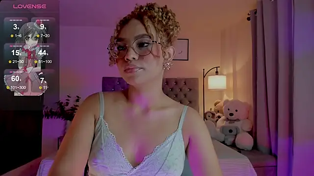 Snapshot of OxanaFedorova1- chatting on April 28, 2026, 2:27 am OxanaFedorova1- online show from April 28, 2026, 2:27 am