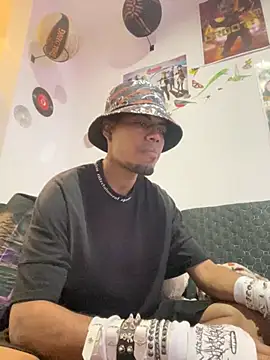 Snapshot of Teito69 chatting on September 19, 2025, 4:36 am Teito69 online show from September 19, 2025, 4:36 am