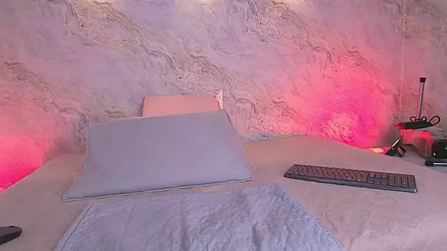 abbyrouss  online show from October 16, 2025, 3:07 am