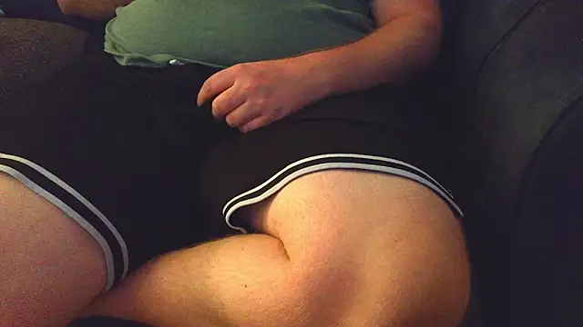 Snapshot of thighguy30 chatting on October 7, 2025, 12:19 am thighguy30 online show from October 7, 2025, 12:19 am